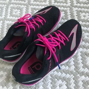 Brooks Running Sneakers